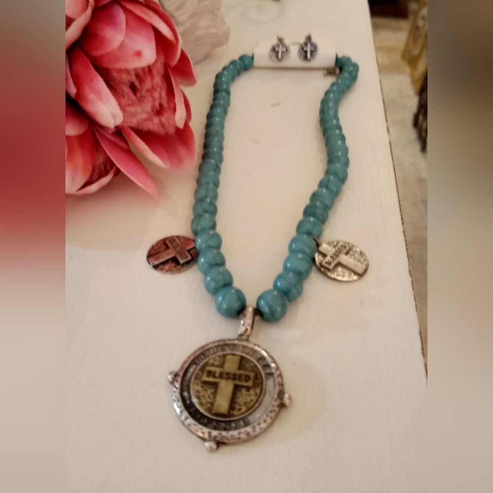 🌺Necklace and earrings set